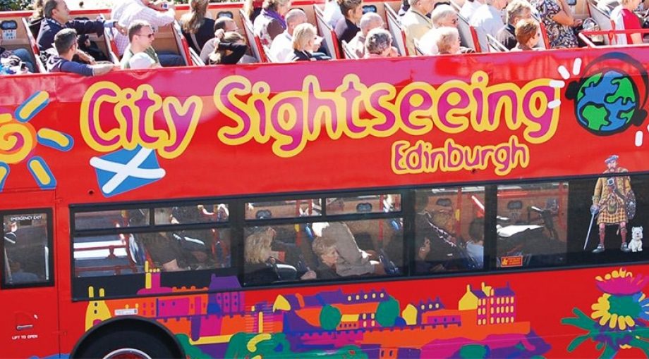 Hoponoffbus1065