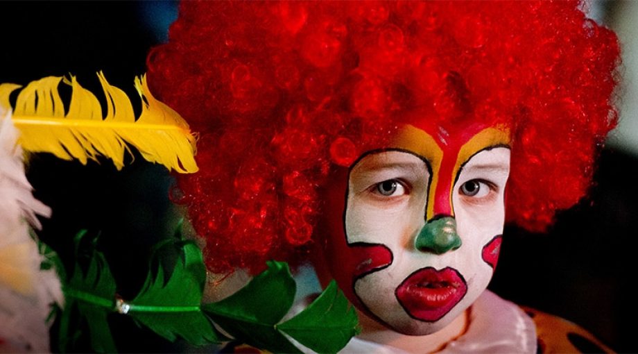 Kind carnaval sip clown