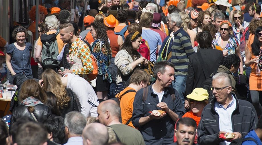Koningsdag horeca eten druk vrijmarkt