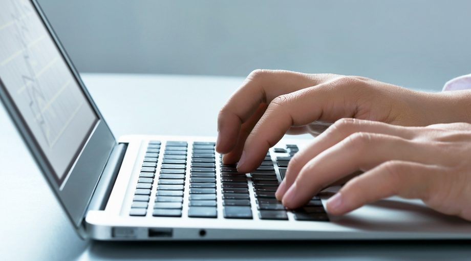 Laptop cijfers stijging