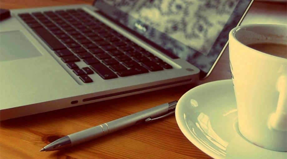 Laptop pc koffie middelgroot