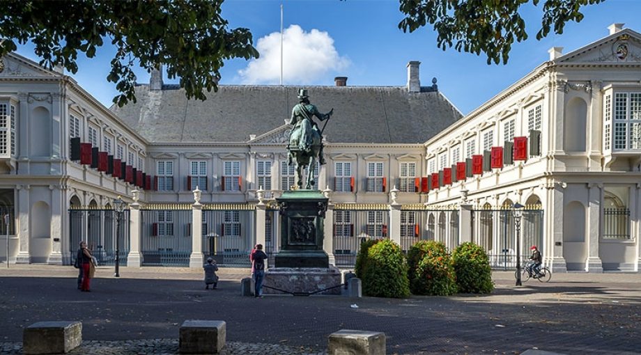 Noordeinde standbeeld willem van oranje