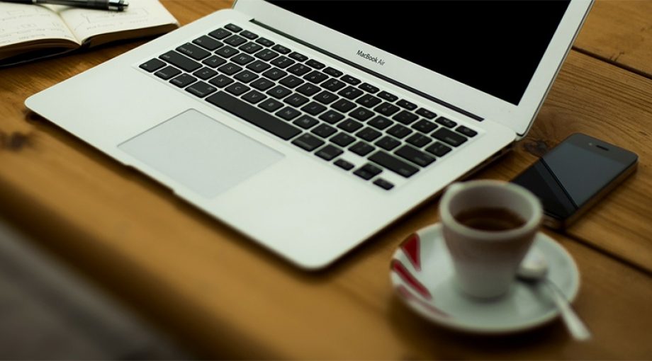 Ondernemenlaptopbureaukopjekoffie1065