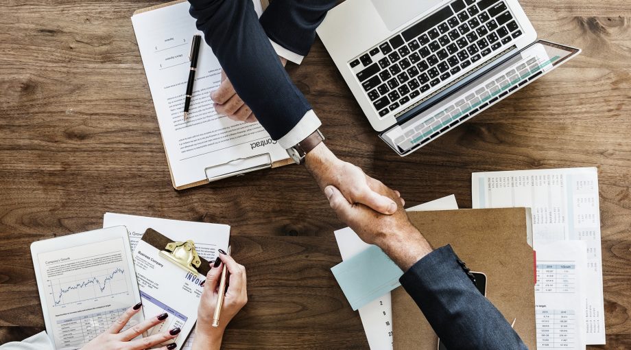 Overname bedrijven deal economie