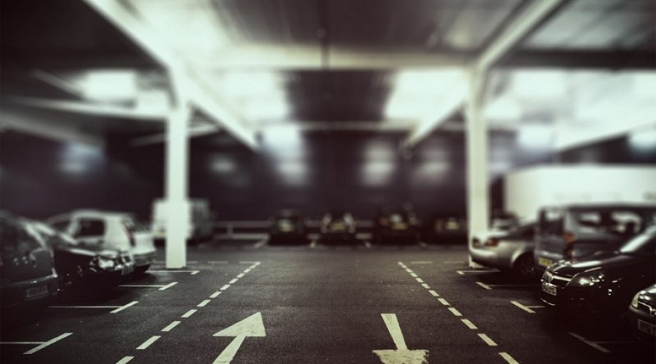 Parkeren kantoor groot