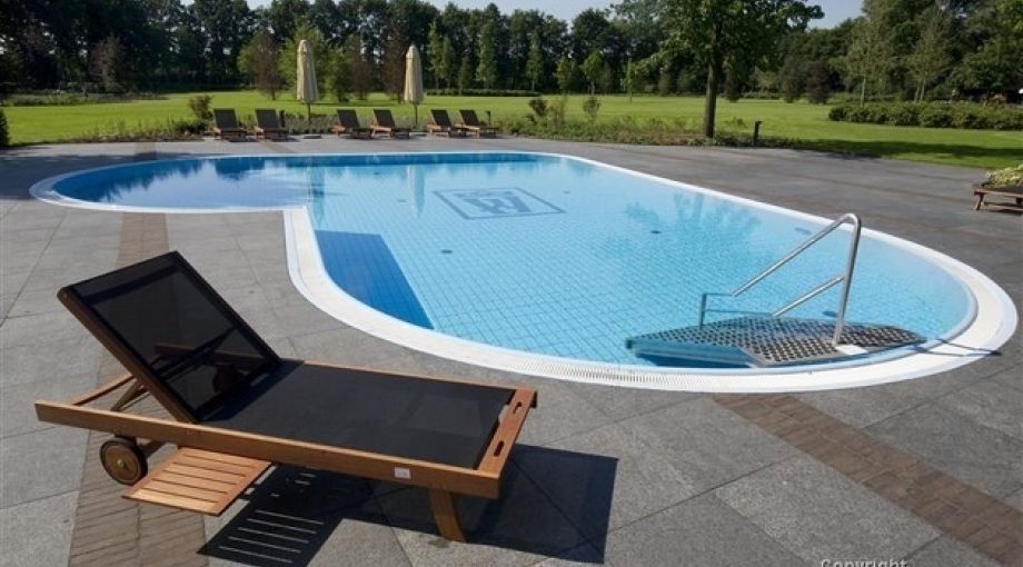 Parkhotel de wiemsel zwembad frans nikkels
