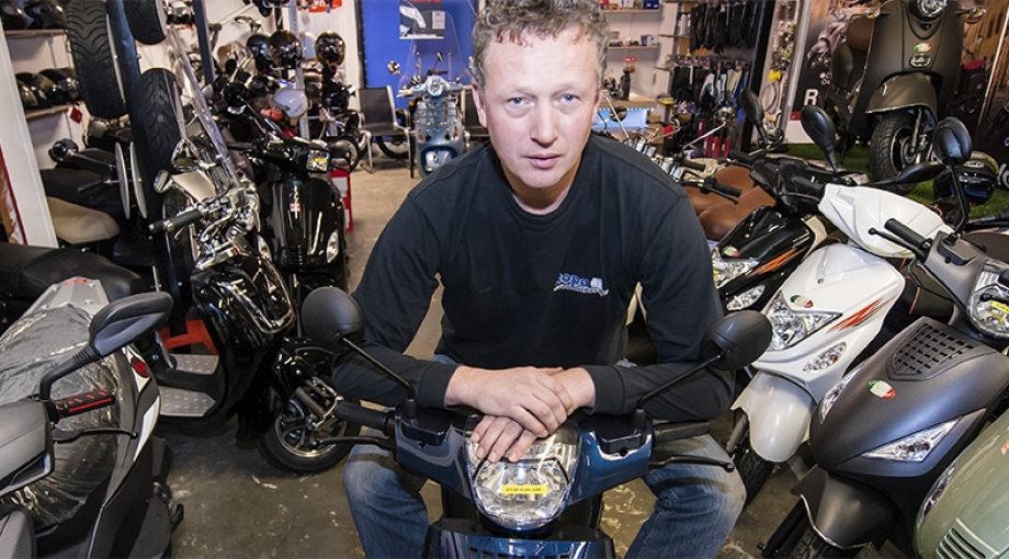 Patrickvandamscooters1065