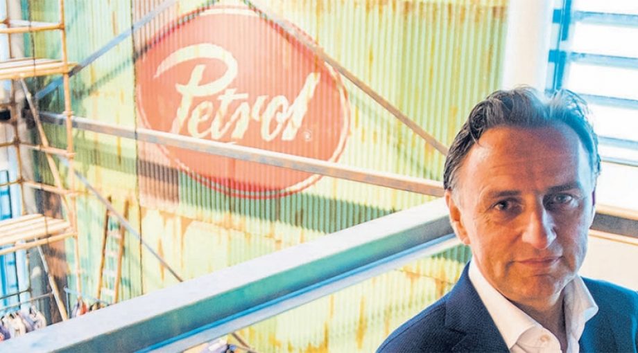 Petro van zon petrol mode kledingmerk tilburg