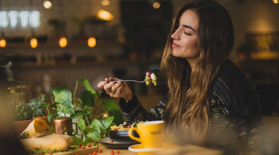 Rekening cafe restaurant duurder prijzen stijgen omhoog duur geld