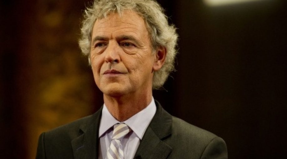 Roger van boxtel middelgroot