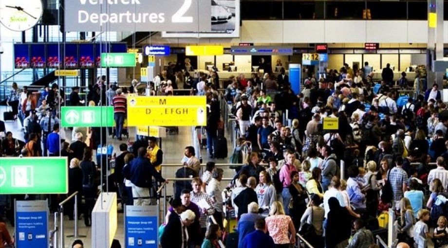Schiphol druk groot