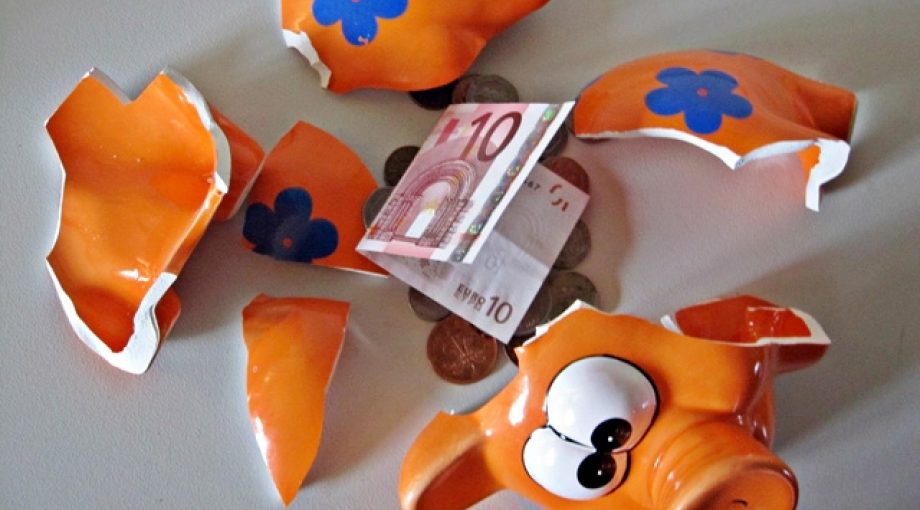 Sparen geld spaarpot kapot