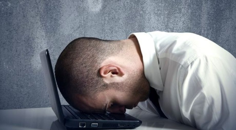 Stress werknemer verzuim jongere 335
