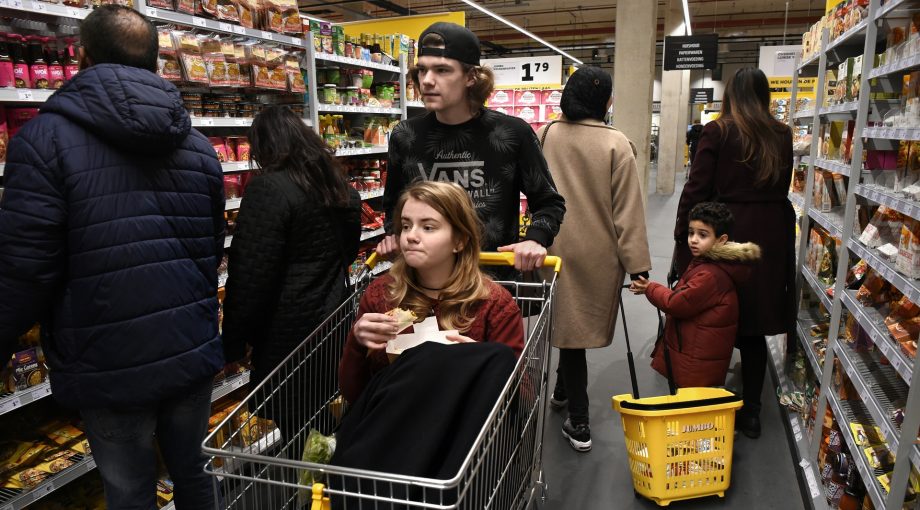 Supermarkt jumbo albert heijn beleving koks eten restaurants interactieve spiegels hunkemoller bezorging toekomst consument geinspireerd 2