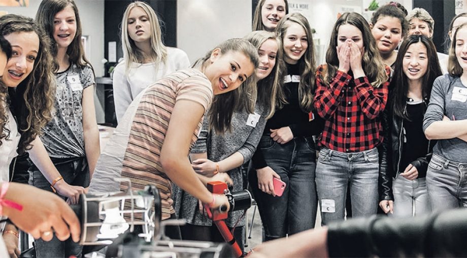 Techniek meisjes vrouwen hollandse hoogte