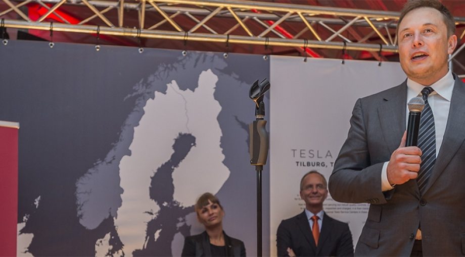 Tesla elon musk minister kamp tilburg groot 1065