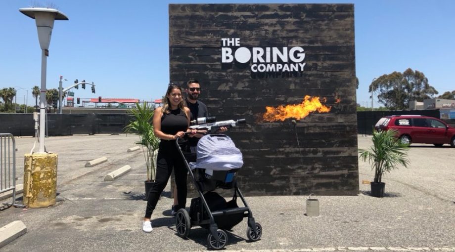 The boring company elon musk tesla vlammenwerper not a flamethrower 1