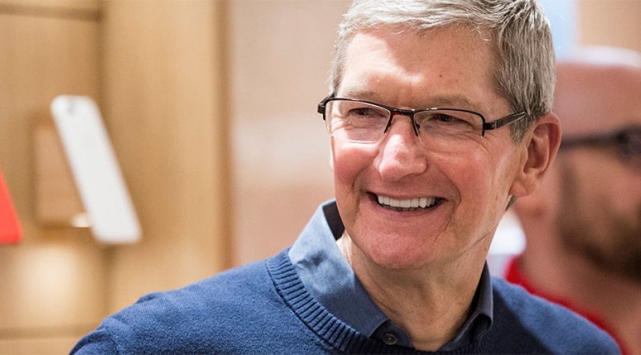 Tim cook close 1065