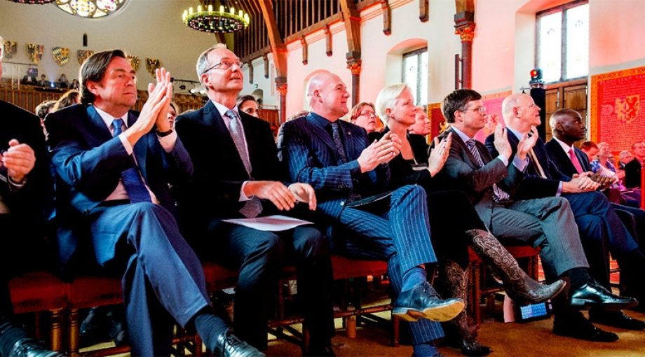 Tnsnipoinvloedrijkstenederlandersbestuurrandstadeliteonderzoek1065