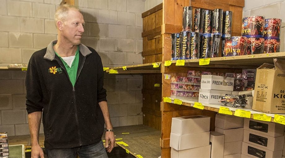 Tuincentrum westland monster vuurwerk inbraak