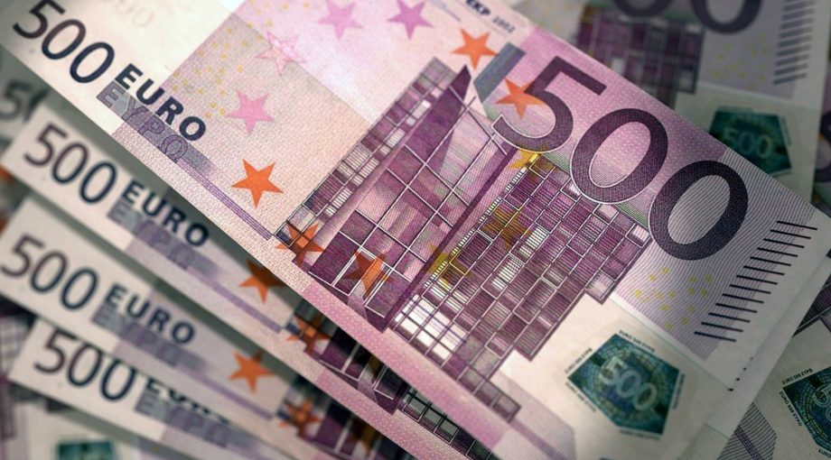 Verbod contante betalingen boven 3000 euro witwassen tegengaan
