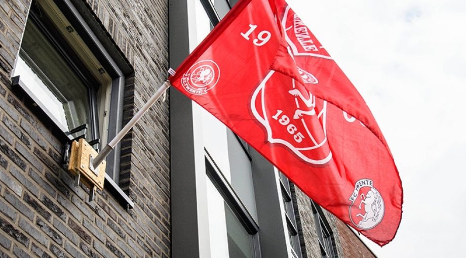 Vlag FC Twente Lars Smook