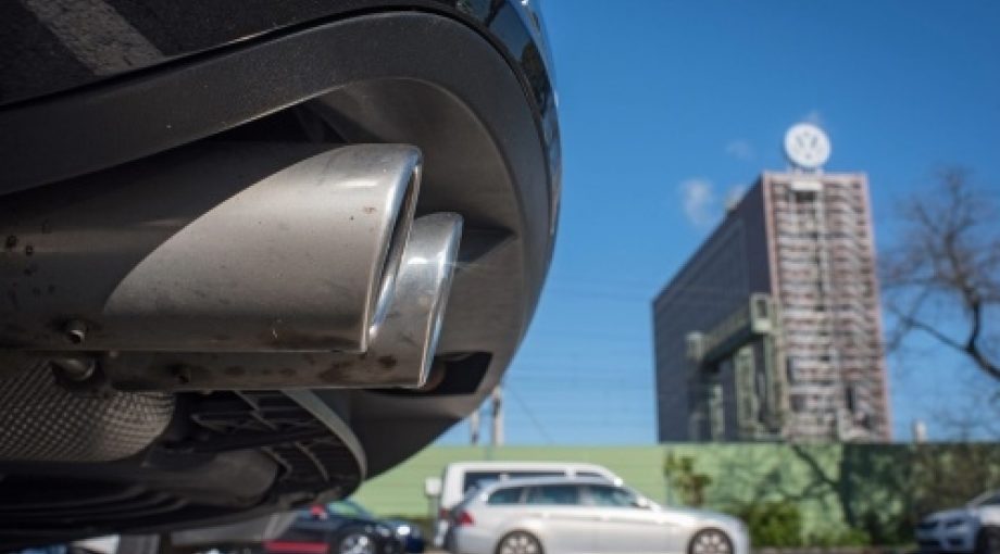 Volkswagen auto uitstoot dieselschandaal 335