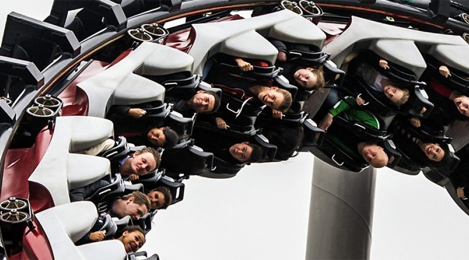 Walibi holland achtbaan xpress platform 13 pretpark rollercoaster