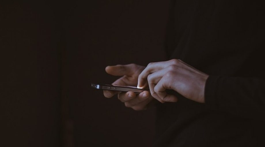 Warble anoniem bellen aftappen afluisteren app crowdfone groot