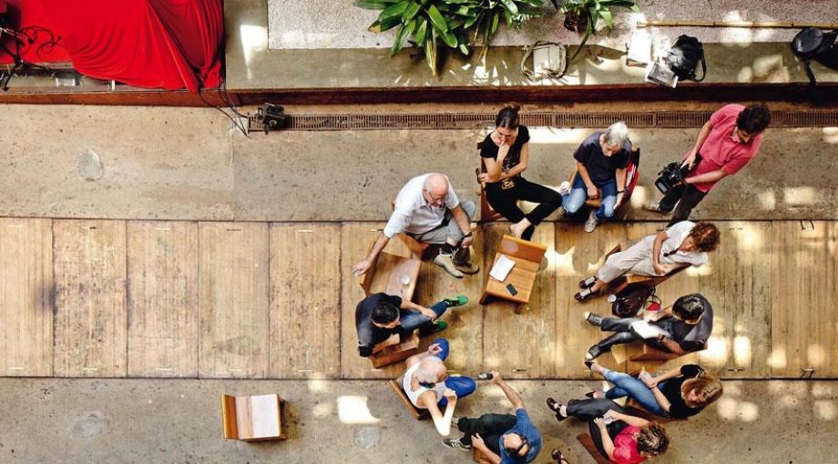 Werkvloer spanningen collegas werk groot