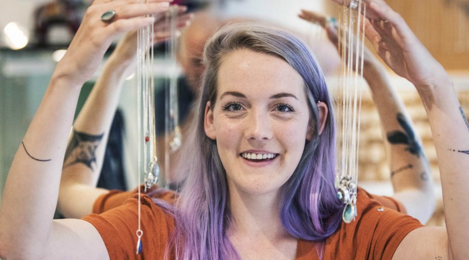 Wiezewasjes wieske volker sieraden webshop succes angst oorbelletjes ringen edelstenen den haag