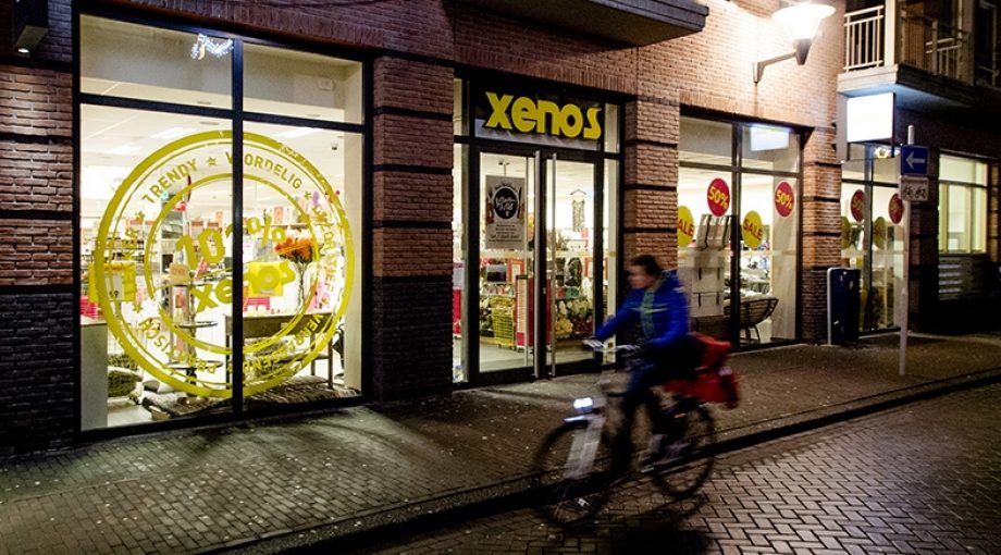 Xenoshaakttelaataanbijhetnu1065