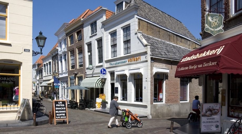 Zierikzee zeeland winkelstraat historisch centrum binnenstad