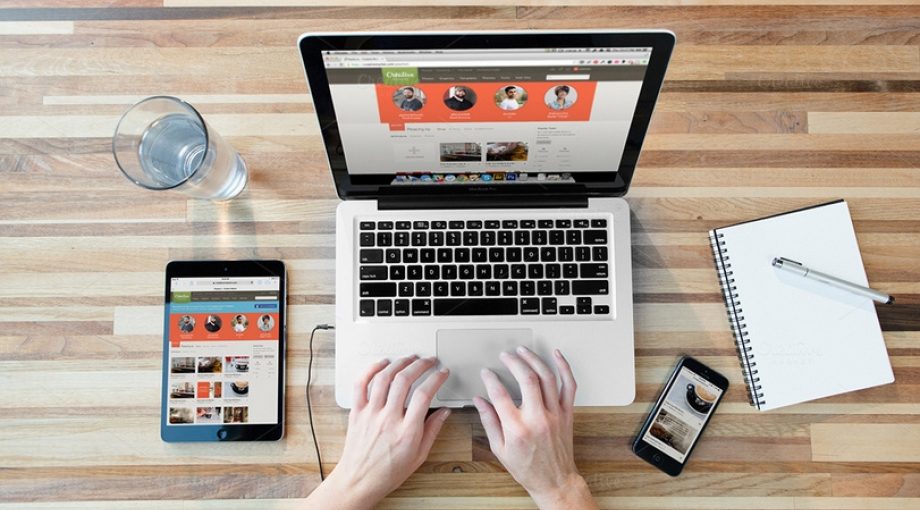 Zpp ondernemer bureau hout werken laptop groot
