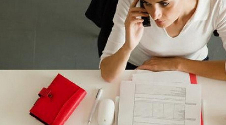 Zzp vrouw bellen bureau middelgroot