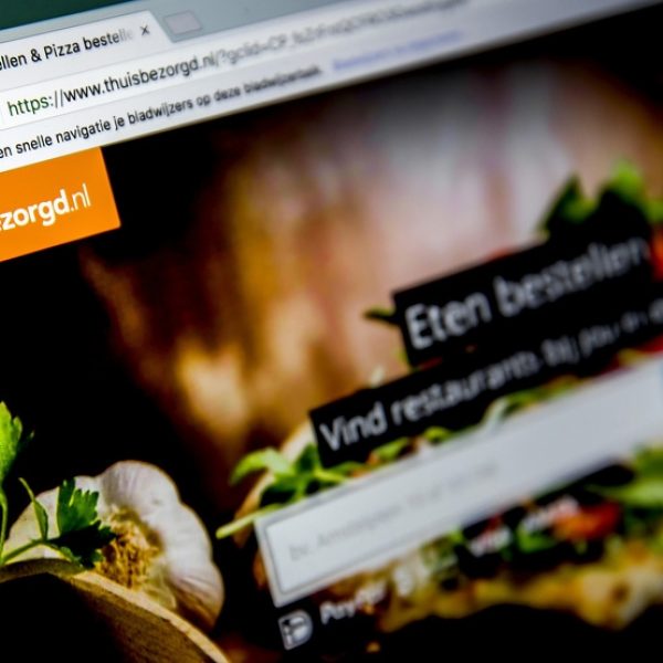 Restaurant houders kopen hogere positie top ranking thuisbezorgd