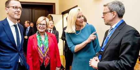 Familiebedrijven buitenland succes Kaag onderzoek