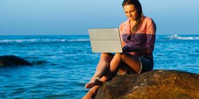 Techbedrijf bynder weigert personeel toegang kantoor remote week cpexels