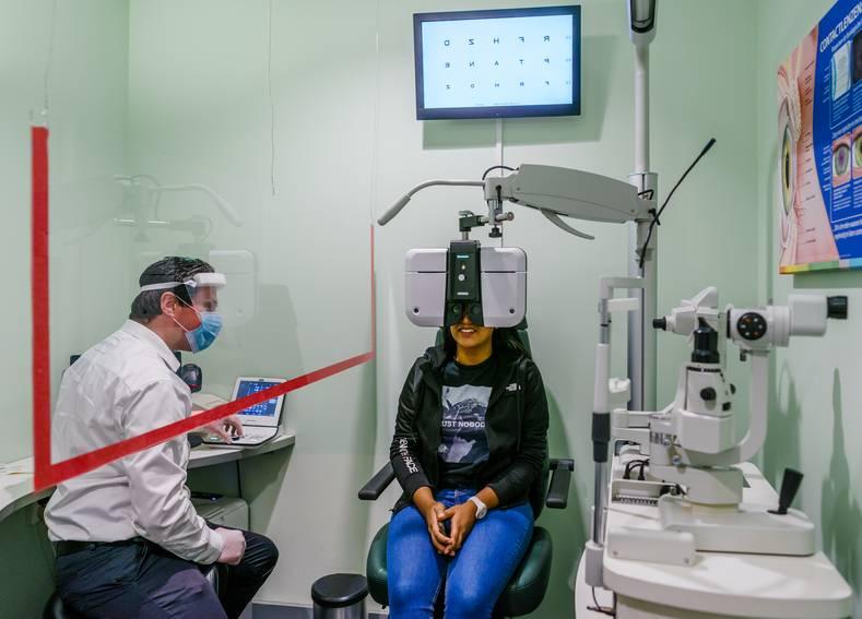 Specsavers oogmeting omzet corona tijd