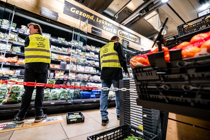 Supermarkten voorraden op peil houden corona