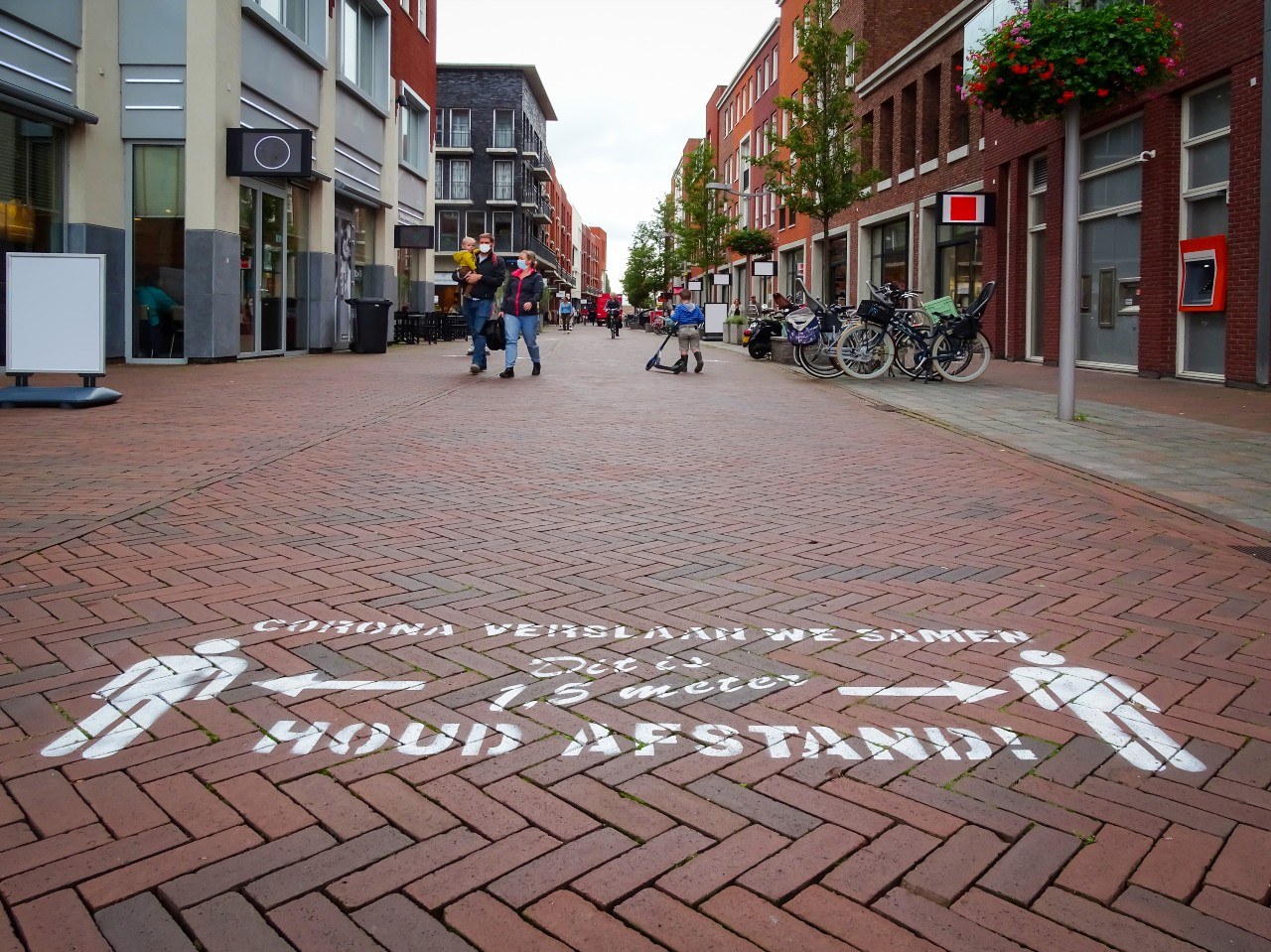 Winkelstraat anderhalve meter lockdown coronacrisis