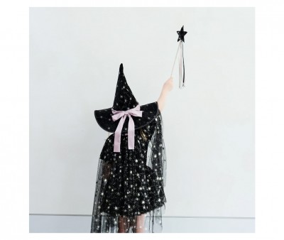 Capa con Volantes Witch Agatha