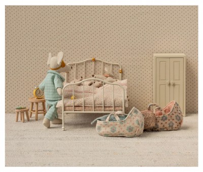 Cama Vintage para Ratn Off White Dots