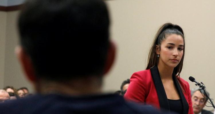 aly raisman, gimnasta acusa a larry nassar