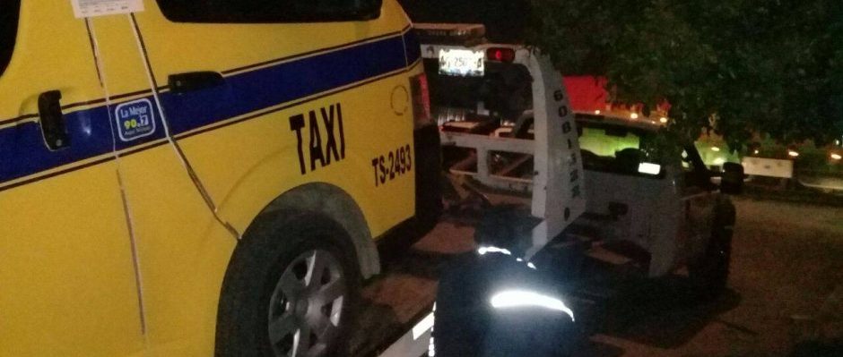 retiran taxis por exceso de pasaje