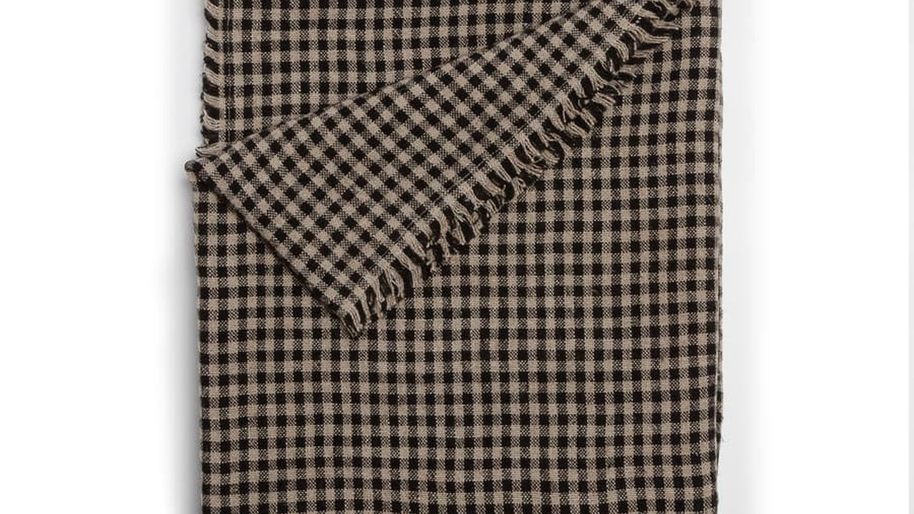 Plaid MOGA