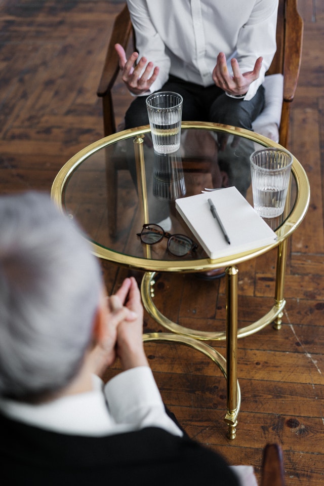 Psychiatre-Patient-consultation-Doctoome