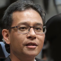 Денис Кусовин