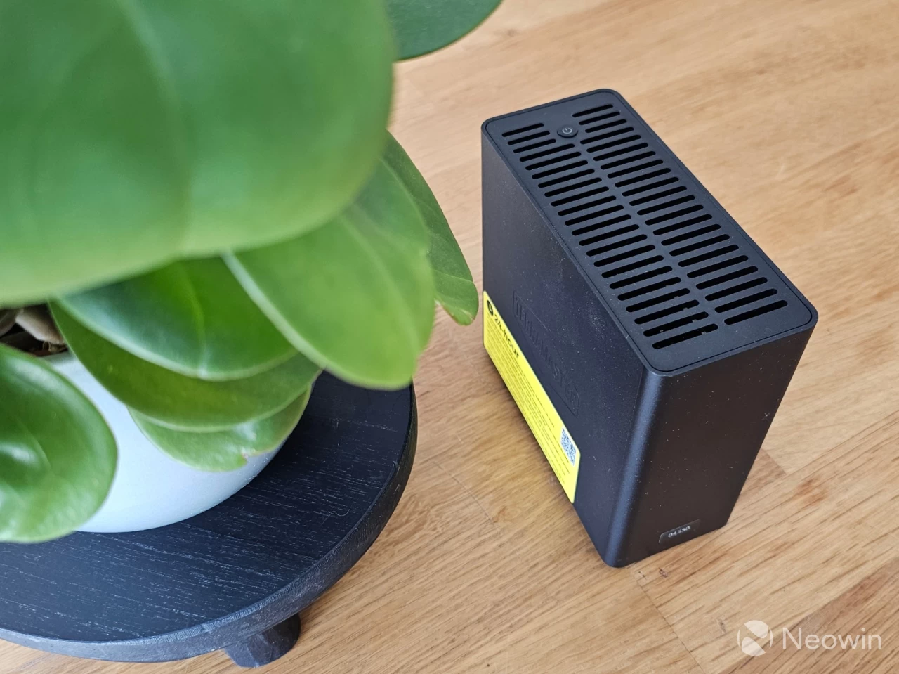 Компактная "рабочая лошадка": Обзор TerraMaster D4 SSD – до 32 ТБ у вас на ладони!