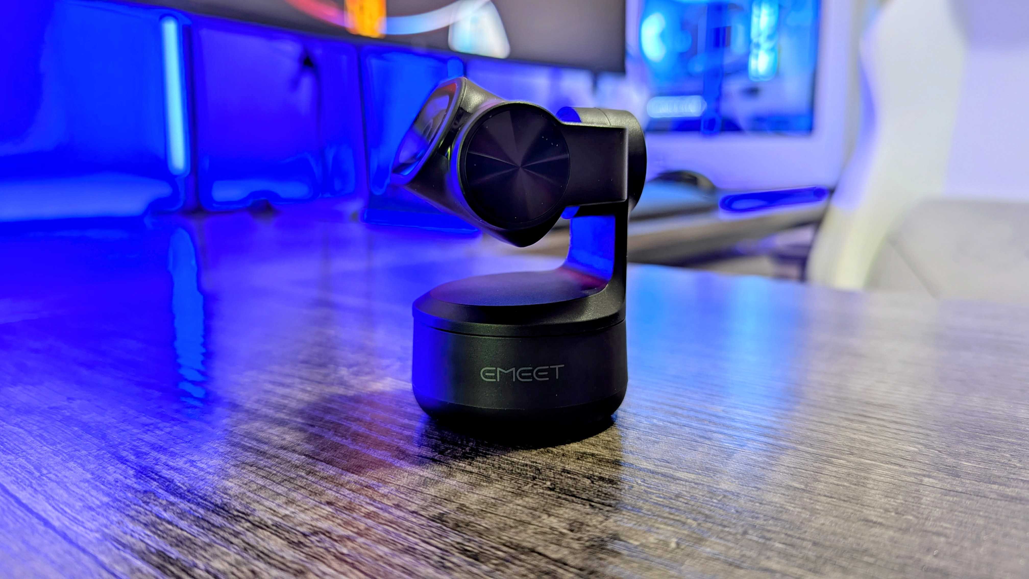 Изображение веб-камеры EMEET PIXY.